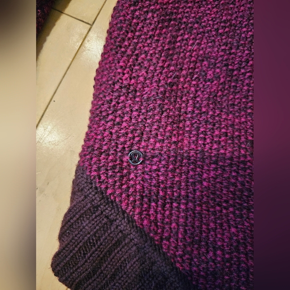 Lululemon passage to Prana sweater in berry rumble/Heathered Bordeaux drama - Picture 4 of 11